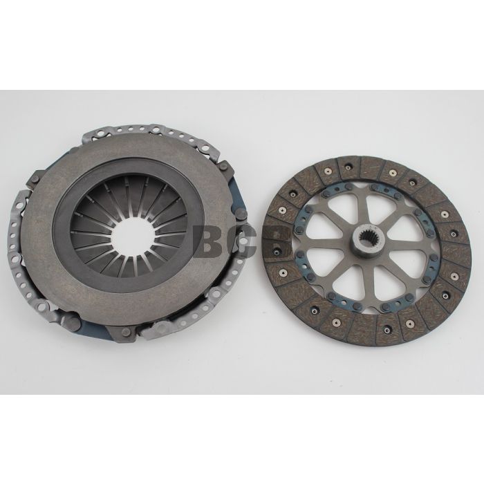 Clutsh kit 940-960 S/V90 95-98 M90  brukes både på 4 og 6syl