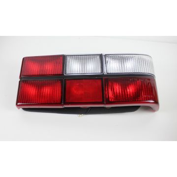 BAKLAMPE  240   M/HVIT BLINK  høyre side