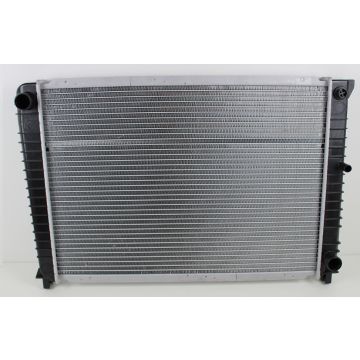 RADIATOR VOLVO 940  MANUELL(590 X416 X32 MM)  8603854