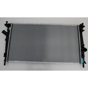 RADIATOR VOLVO C30,V50  365MM X 670 MM X 18MM